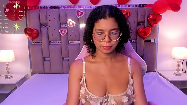 Snapshot of MilaHall_ chatting on 02-24-25, 03:33 MilaHall online show from 02-24-25, 03:33