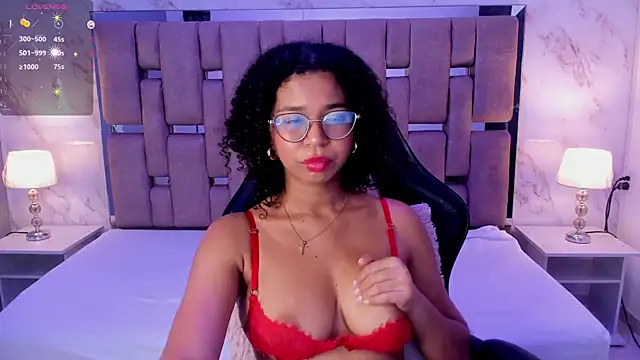 Snapshot of MilaHall_ chatting on 03-15-25, 04:13 MilaHall online show from 03-15-25, 04:13