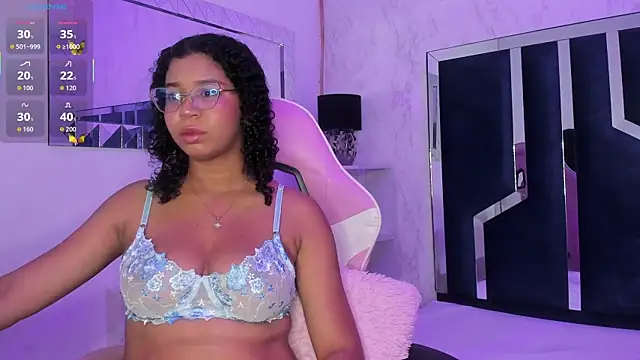 Snapshot of MilaHall_ chatting on 11-13-25, 04:22 MilaHall online show from 11-13-25, 04:22