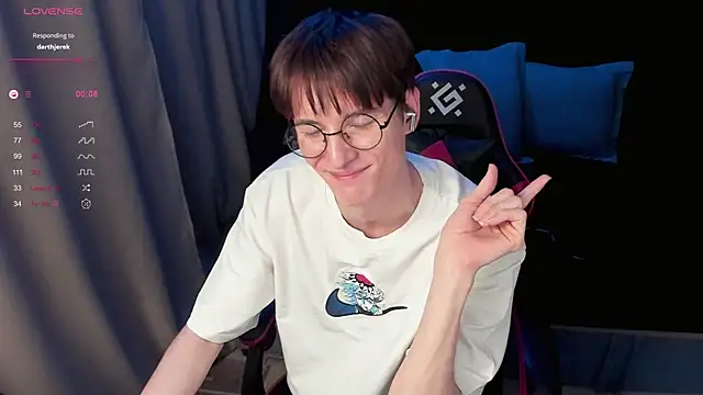 Snapshot of Unholy_Halo chatting on 01-26-25, 04:20 Unholy Halo online show from 01-26-25, 04:20