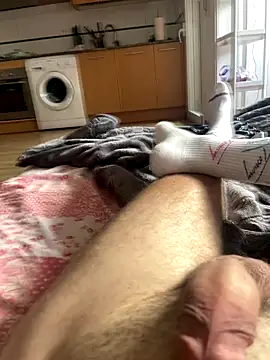 Snapshot of Schumi286 chatting on 11-29-25, 03:15 Schumi286 online show from 11-29-25, 03:15