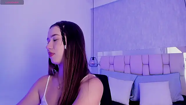 Snapshot of Roxie-Summers11 chatting on 01-29-25, 07:43 Roxie-Summers11 online show from 01-29-25, 07:43