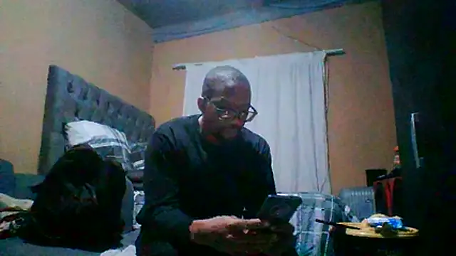 Snapshot of Sgeme325is chatting on 05-30-26, 06:16 Sgeme325is online show from 05-30-26, 06:16