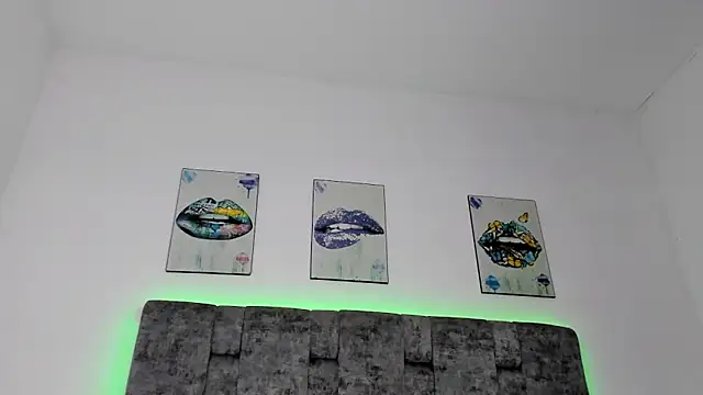 Julifoxx online show from 03-19-25, 11:03