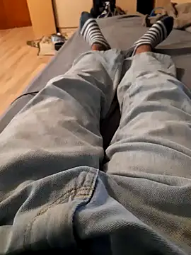 Snapshot of Big_Dick_22_in_Room chatting on 12-17-24, 01:38 Big Dick 22 in Room online show from 12-17-24, 01:38