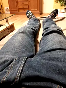 Snapshot of Big_Dick_22_in_Room chatting on 12-23-24, 11:25 Big Dick 22 in Room online show from 12-23-24, 11:25