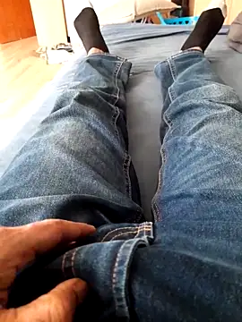 Snapshot of Big_Dick_22_in_Room chatting on 03-03-25, 02:37 Big Dick 22 in Room online show from 03-03-25, 02:37