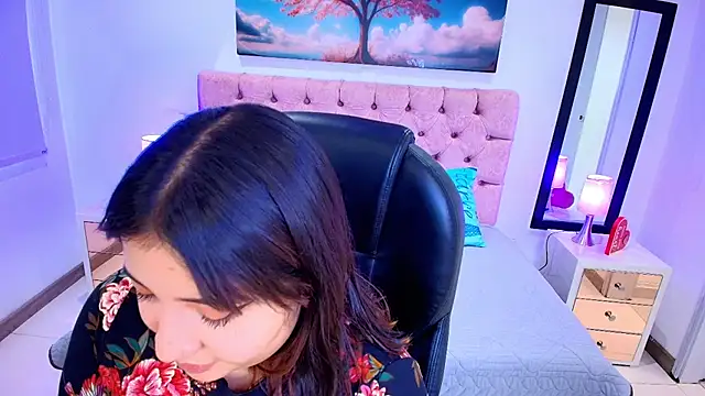 Emma monserrat online show from 11-15-25, 07:32