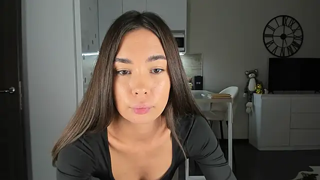 Snapshot of nilliluv chatting on 11-27-25, 03:47 nilliluv online show from 11-27-25, 03:47