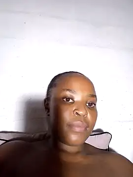 Snapshot of Yummy-Cat chatting on 01-05-25, 06:24 Yummy-Cat online show from 01-05-25, 06:24