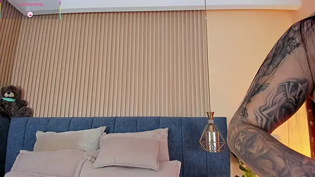 kathecute   online show from 12-05-25, 01:36