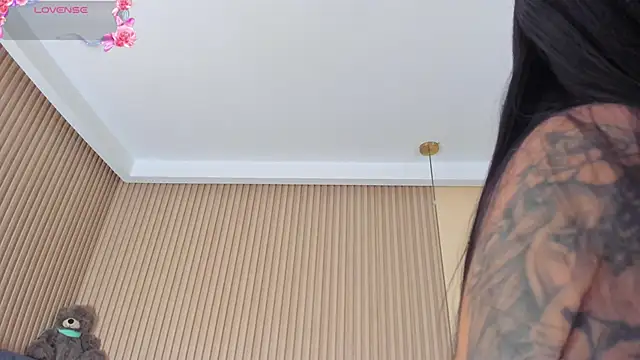 kathecute   online show from 02-01-26, 01:48