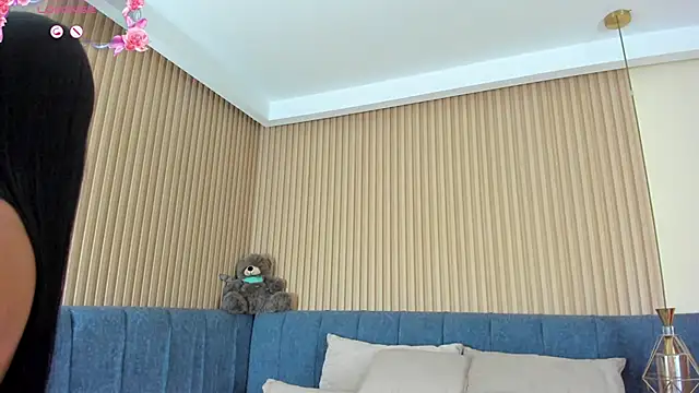 kathecute   online show from 04-28-26, 01:48