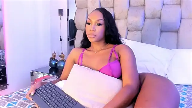 ChaynnaCooper online show from 01-18-25, 05:15