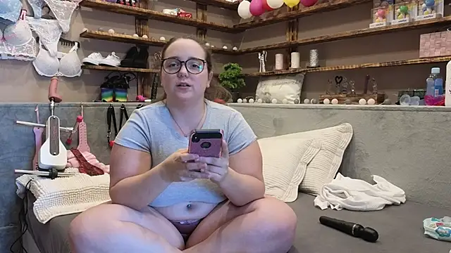 Kimberly-Caprice online show from 02-25-25, 11:30