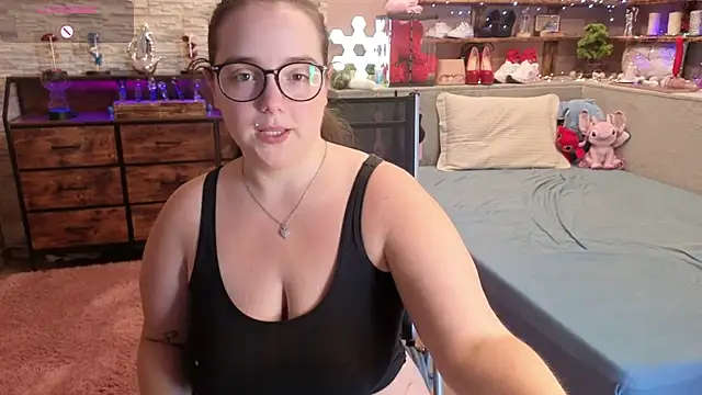 Snapshot of Kimberly-Caprice chatting on 06-02-26, 09:11 Kimberly-Caprice online show from 06-02-26, 09:11