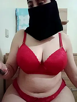 Snapshot of Arabic-Rose chatting on 02-26-25, 10:47 Arabic-Rose online show from 02-26-25, 10:47