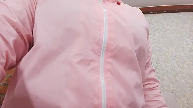 Snapshot of nicol_f chatting on 09-15-25, 07:25 nicol f online show from 09-15-25, 07:25