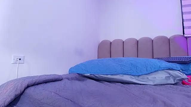 nicol f online show from 04-11-26, 07:56