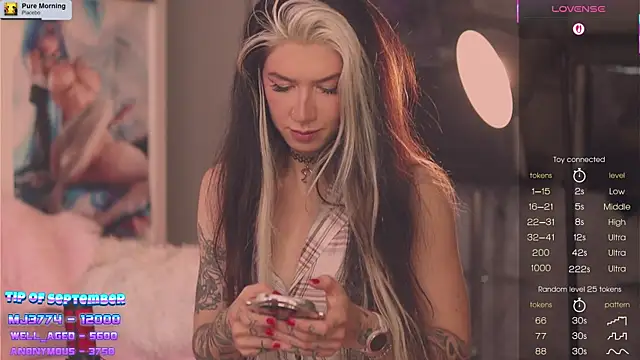 Snapshot of Virtual_Wafu chatting on 09-19-25, 02:18 Virtual Wafu online show from 09-19-25, 02:18