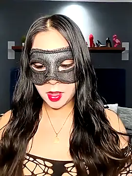 Snapshot of Ursa_sexy chatting on 09-19-25, 04:58 Ursa sexy online show from 09-19-25, 04:58