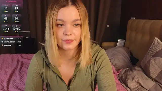 Snapshot of Milana15 chatting on 12-09-24, 01:02 Milana15 online show from 12-09-24, 01:02