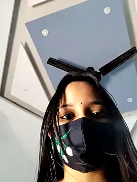 Varnika aarora online show from 12-10-24, 12:27