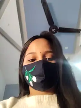 Varnika aarora online show from 12-16-24, 07:04