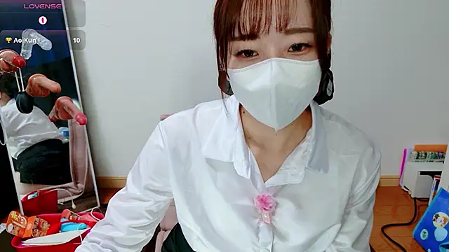 Snapshot of Rio_chan_ chatting on 06-14-26, 12:51 Rio chan online show from 06-14-26, 12:51