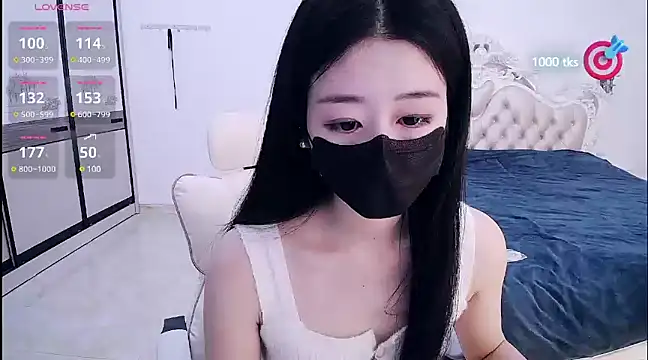 CN-xiaofei online show from 02-19-25, 02:44