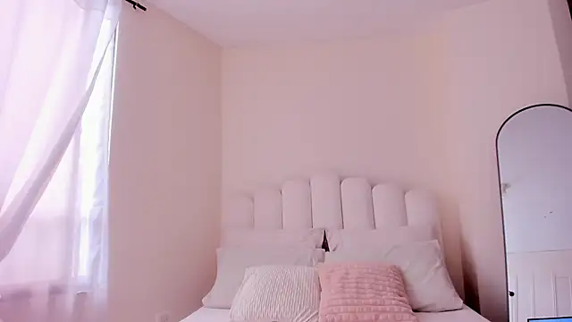 evely coelloo online show from 11-06-25, 06:53