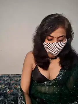 Snapshot of Raat_ki_rani_ chatting on 02-02-25, 09:02 Raat ki rani online show from 02-02-25, 09:02