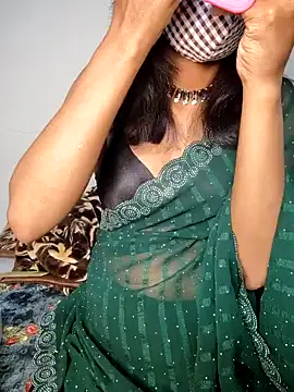 Snapshot of Raat_ki_rani_ chatting on 02-08-25, 01:11 Raat ki rani online show from 02-08-25, 01:11