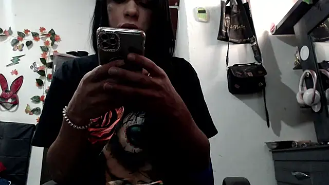 Snapshot of beautiful_cock_sharon chatting on 03-12-25, 04:35 beautiful cock sharon online show from 03-12-25, 04:35