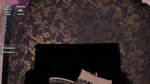 Isa Little Star online show from 02-19-25, 02:44