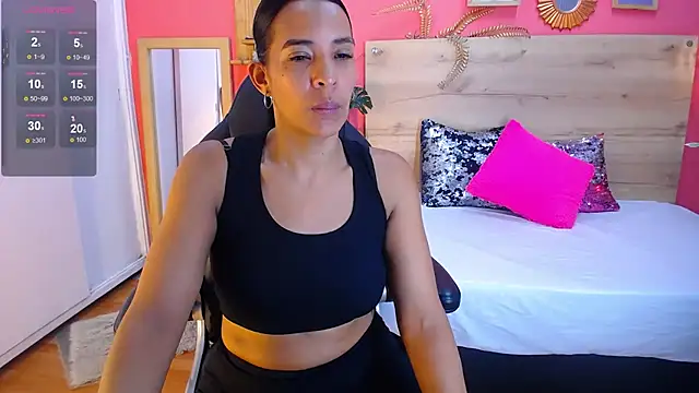 scarlet-foox online show from 03-04-25, 12:33