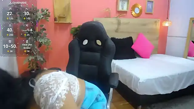 scarlet-foox online show from 09-11-25, 12:05