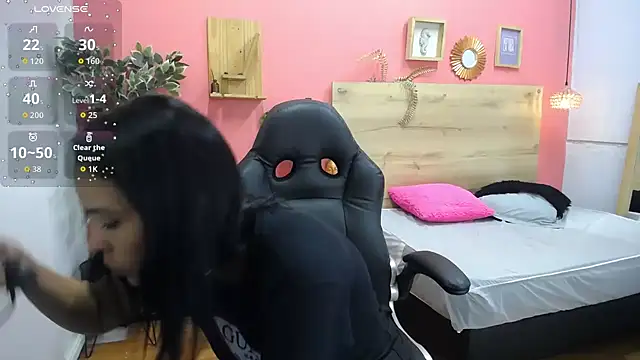 scarlet-foox online show from 09-29-25, 12:10