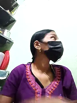 Snapshot of anusiya01 chatting on 03-08-25, 02:30 anusiya01 online show from 03-08-25, 02:30