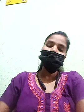 Snapshot of anusiya01 chatting on 09-20-25, 11:44 anusiya01 online show from 09-20-25, 11:44