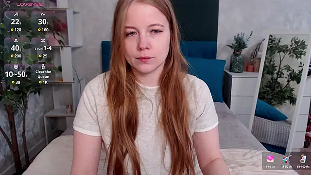 Snapshot of JennyyHot chatting on 03-15-25, 06:03 JennyyHot online show from 03-15-25, 06:03