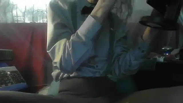 Snapshot of HappenSinVegas chatting on 10-31-25, 08:43 HappenSinVegas online show from 10-31-25, 08:43