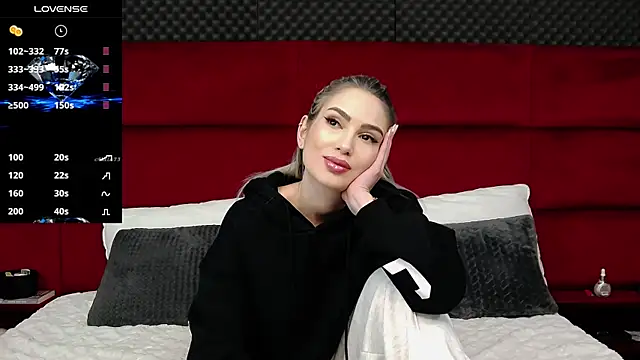 Snapshot of MinnieMe chatting on 09-27-25, 06:46 MinnieMe online show from 09-27-25, 06:46