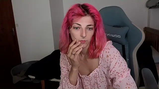 Snapshot of Nixxy_naughty chatting on 09-11-25, 01:44 Nixxy naughty online show from 09-11-25, 01:44