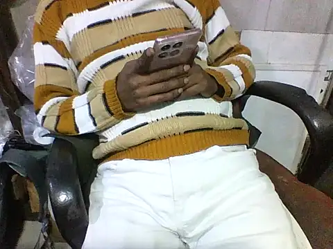 Snapshot of Desi_GfBf chatting on 02-12-26, 01:28 Desi GfBf online show from 02-12-26, 01:28