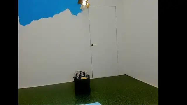 YourSuperModel online show from 04-01-26, 04:37