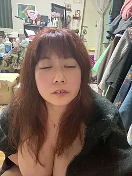 Snapshot of Nolstein chatting on 02-04-25, 04:08 Nolstein online show from 02-04-25, 04:08