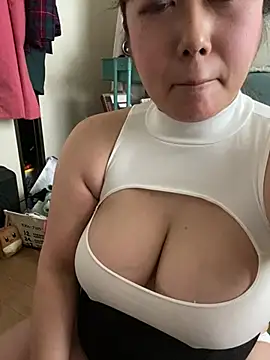 Snapshot of Nolstein chatting on 03-20-25, 05:02 Nolstein online show from 03-20-25, 05:02