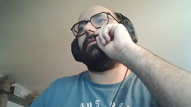 Snapshot of manokiitoo chatting on 03-27-26, 10:04 manokiitoo online show from 03-27-26, 10:04