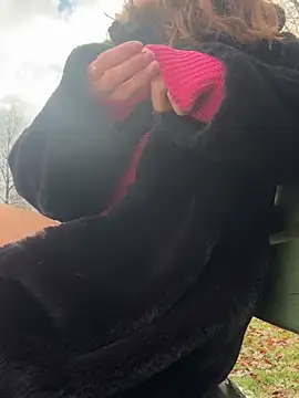 Snapshot of Angelwithsex chatting on 01-03-25, 01:25 Angelwithsex online show from 01-03-25, 01:25